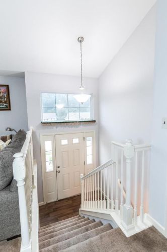 909 San Luis Dr, Fenton, MO 63026-4244
