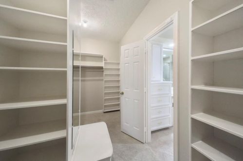 28 Wedgewood Blvd, Conroe TX  77304-1349 exterior