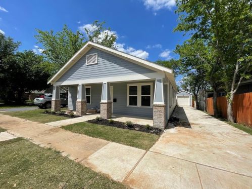 1107 Cannon St, Fort Worth TX  76104-3704 exterior