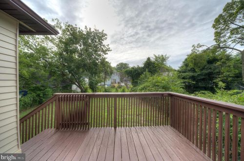 26 Crescent Blvd, Camden NJ  08108-1042 exterior