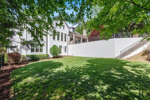 4737 Dudley Ln, Atlanta GA  30327-3306 exterior