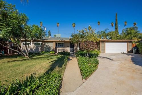 15 Hastings St, Redlands, CA 92373-5008