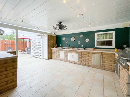 17921 Cole Ave, Riverside CA  92508-9728 exterior