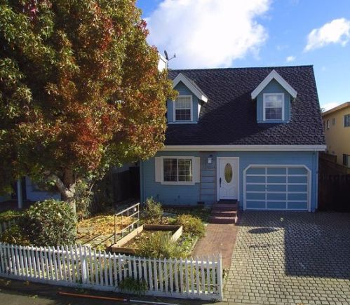 1740 48th Ave, Capitola, CA 95010-2832