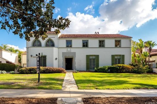 2202 La Mesa Dr, Santa Monica, CA 90402-2329