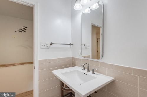 10417 Kinloch Rd, Silver Spring MD 20903-1243 exterior