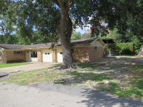 3030 Davis St, Morgans Point TX  77571-7024 exterior