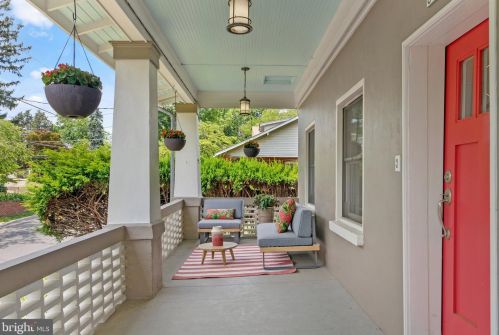 8409 Grove St, Silver Spring MD 20910-4761 exterior