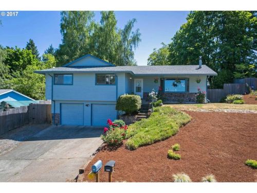 398 Ginseng Dr, Estacada, OR 97023-7422