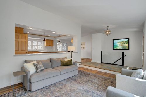 302 Cimarron Rd, Saint Paul MN  55124-9751 exterior