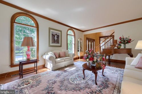 1991 Pickering Trl, Lancaster PA 17601-4972 exterior