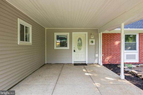 33 Sedgwick Ln, Willingboro, NJ 08046-2067