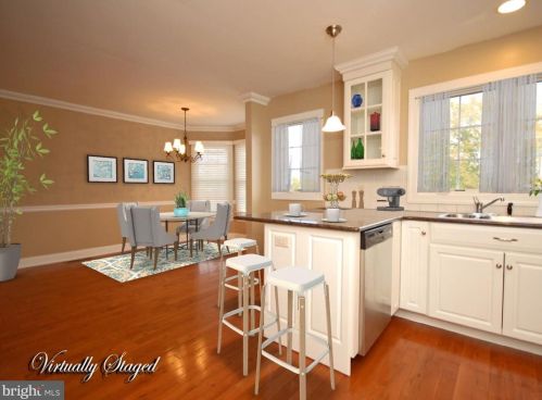 6 Torrey Ln, Princeton NJ 08542-3231 exterior