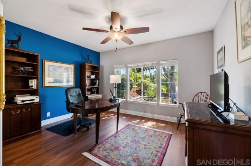 1597 Parkview Dr, Vista CA  92081-8750 exterior