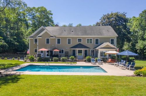 12 Langner Ln, Wilton, CT 06897-2608