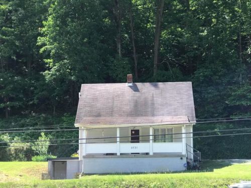 5731 Roanoke Rd, Allegany Spring, VA 24162-1321