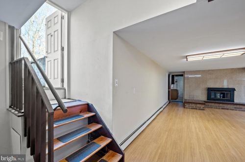 36 Bear Brook Rd, Princeton NJ  08540-6216 exterior