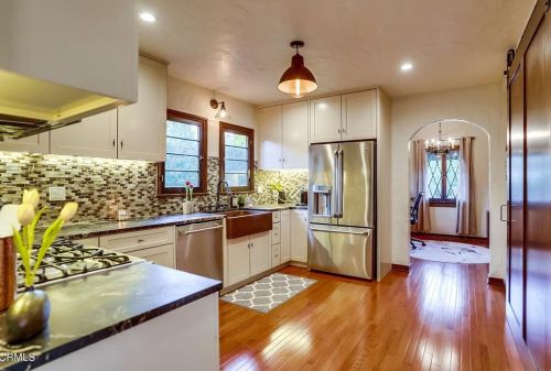 1367 Sonora Ave, Glendale CA  91201-1411 exterior