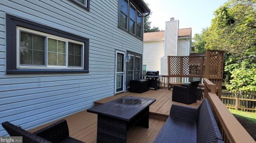 6122 Sandstone Ct, Clifton, VA 20124-2323