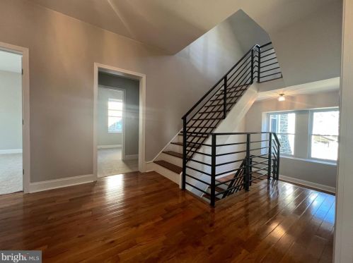 6805 11 St, Philadelphia PA 19147-1244 exterior