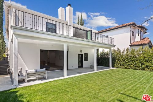 4614 Tobias Ave, Van Nuys CA  91403-2823 exterior