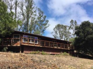 17155 Garlen Ln, Salinas, CA 93907-8820
