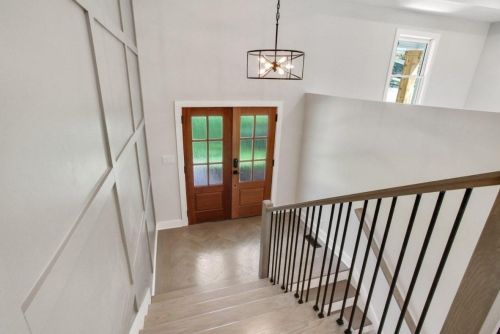 5730 Kayron Dr, Atlanta GA  30328-5120 exterior