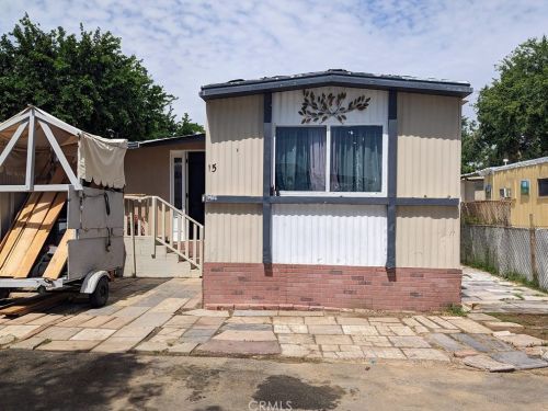 45415 28th St, Lancaster CA  93535-2372 exterior