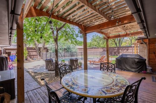 4055 Fawnhollow Dr, Dallas, TX 75244-7316