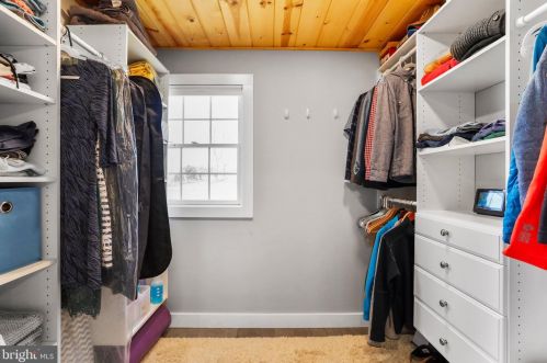 1034 Toms Knob Approach, Lost City WV 26810-8428 exterior