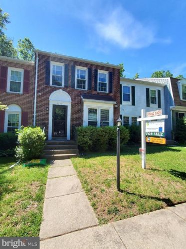 4445 Starling Ct, Woodbridge, VA 22193-1876