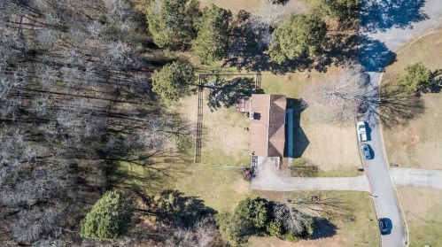 181 Gold Creek Dr, Jefferson, GA 30549-7202