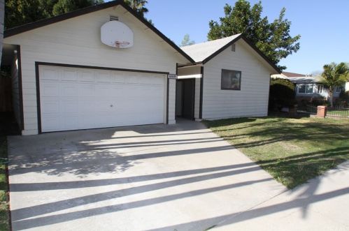 10537 Mattock Ave, Downey, CA 90241-3028