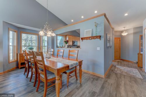 493 Holly Ln, Saint Paul MN  55128-7091 exterior