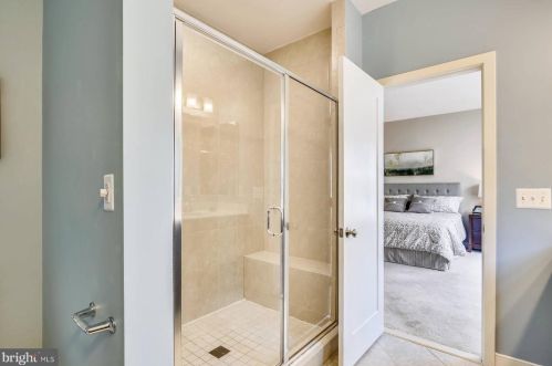 642 Ellsworth Dr, Silver Spring MD 20910-4301 exterior