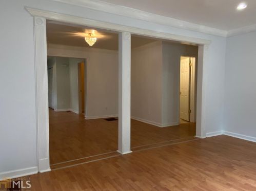 5779 Hillside Ave, Atlanta GA  30340-4325 exterior