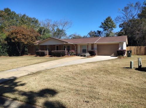 302 Scarborough Rd, Lithonia, GA 31028