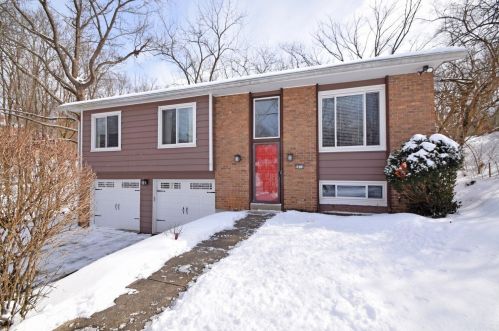 8874 Falmouth Dr, Cincinnati, OH 45231-5011