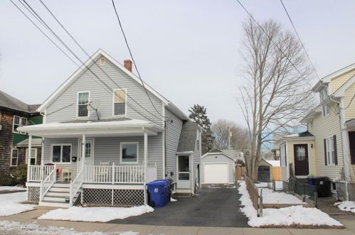 30 Mason St, Warren, RI 02885-2631