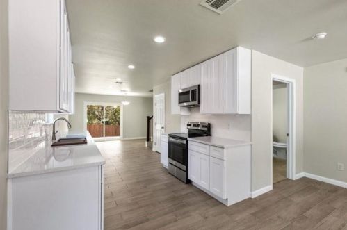 4720 Evening View Dr, Granbury TX  76048-6488 exterior