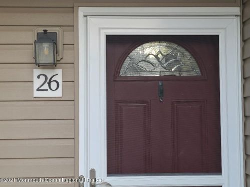 26 Elizabeth Ct, Tinton Falls NJ  07724-3049 exterior