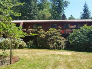 281 Collins Rd, Winlock, WA 98591-9640