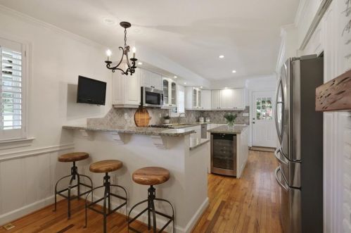 284 Elden Dr, Atlanta GA  30342-2030 exterior