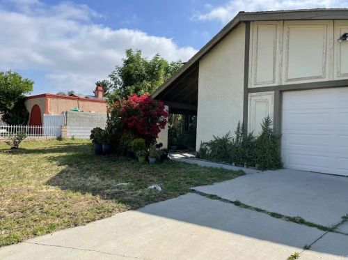 545 Chestnut Ave, Rialto, CA 92376-5203