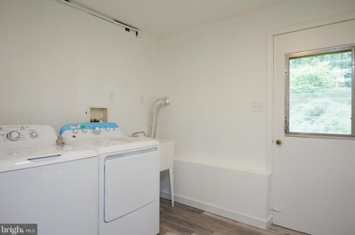 2405 Blue Valley Dr, Silver Spring MD 20904-5206 exterior