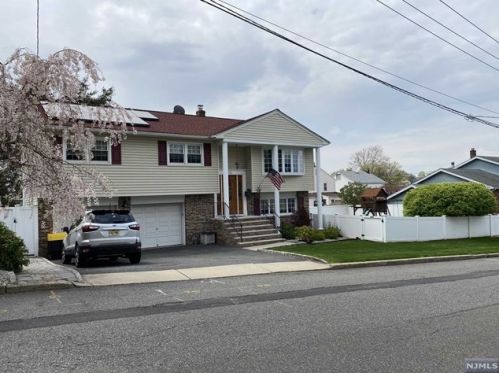 222 Lincoln Ave, Hasbrouck Heights, NJ 07604-1608