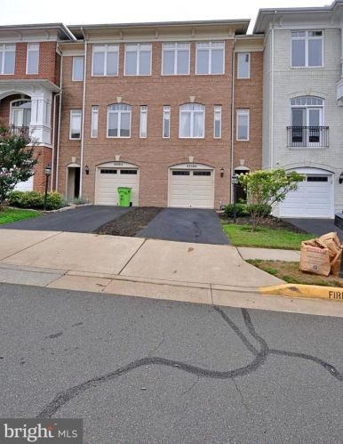 43584 Wild Ginger Ter, Leesburg, VA 20176-8439