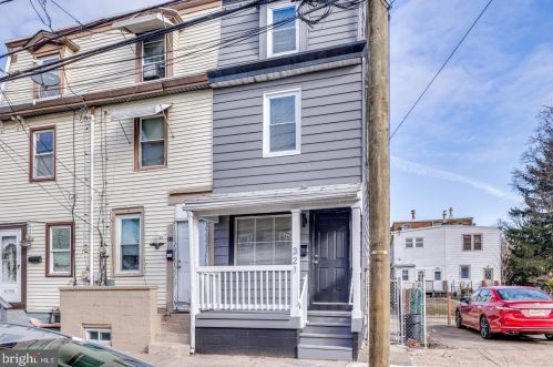 321 Somerset St, Gloucester, NJ 08030-1740