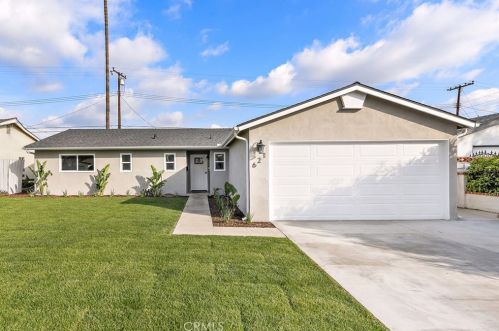 621 Corta Dr, Santa Ana, CA 92704-1109