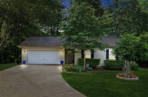 35 Lost Creek Cir, Dawsonville, GA 30534-7749